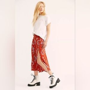 Chelsea & Theodore Red Floral Side Button Slit Printed Midi Skirt